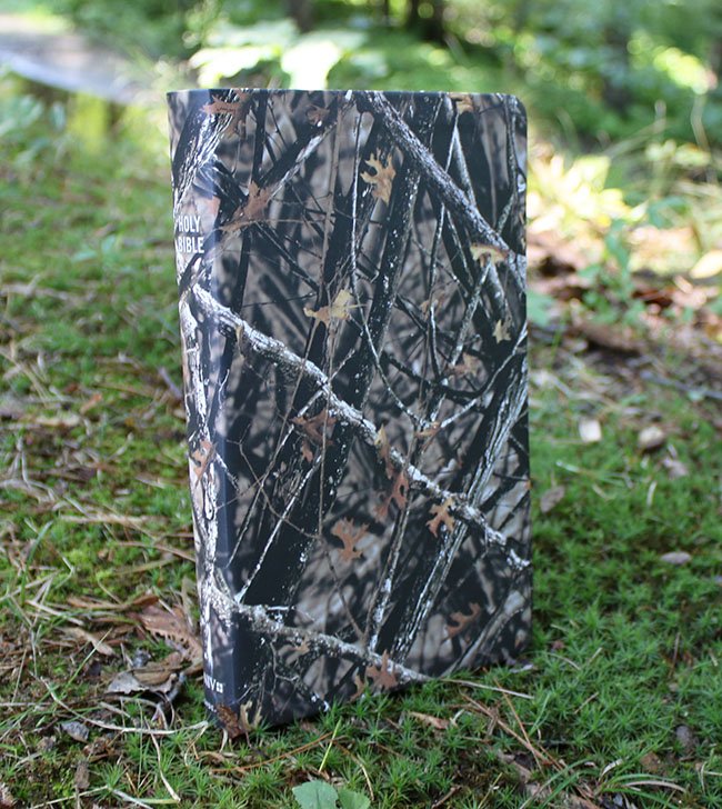 NIV Outdoorsman's Bible Lost Camo Edition Leathersoft