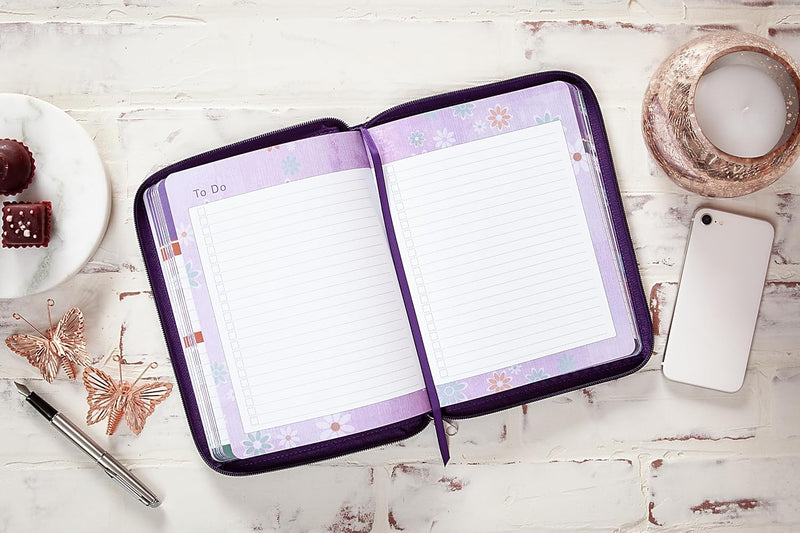 2027 12-Month Planner Zippered: This is the Day