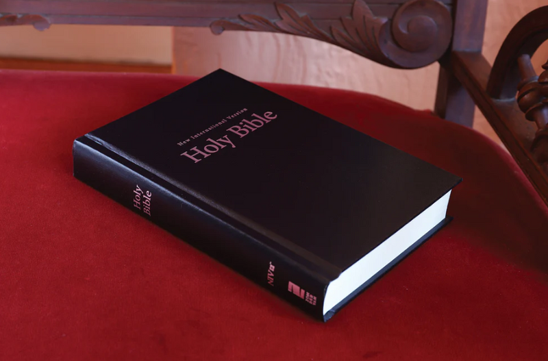 NIV Value Pew Bible Black