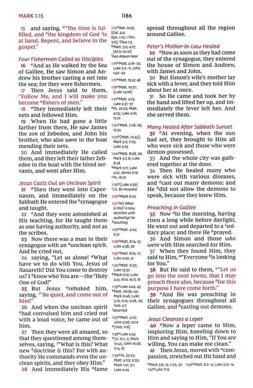 NKJV Classic Verse-by-Verse Center Column Reference Bible Black Leathersoft Indexed