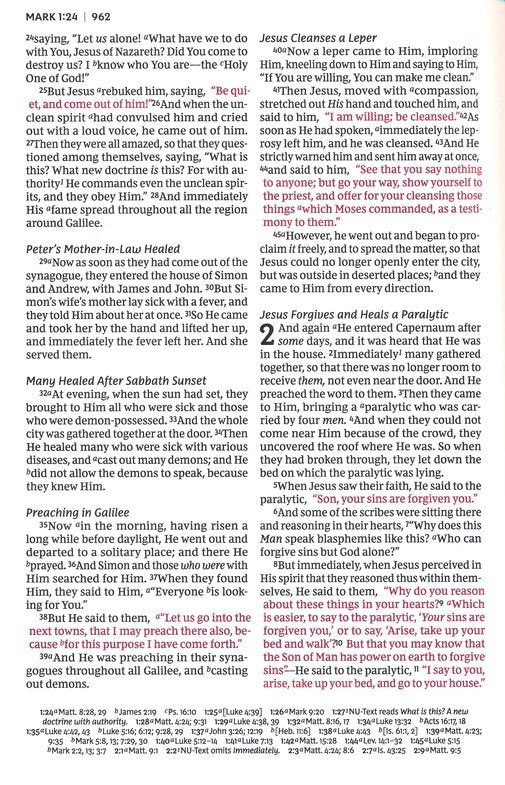 NKJV Large Print Thinline Reference Bible Blue LeatherSoft